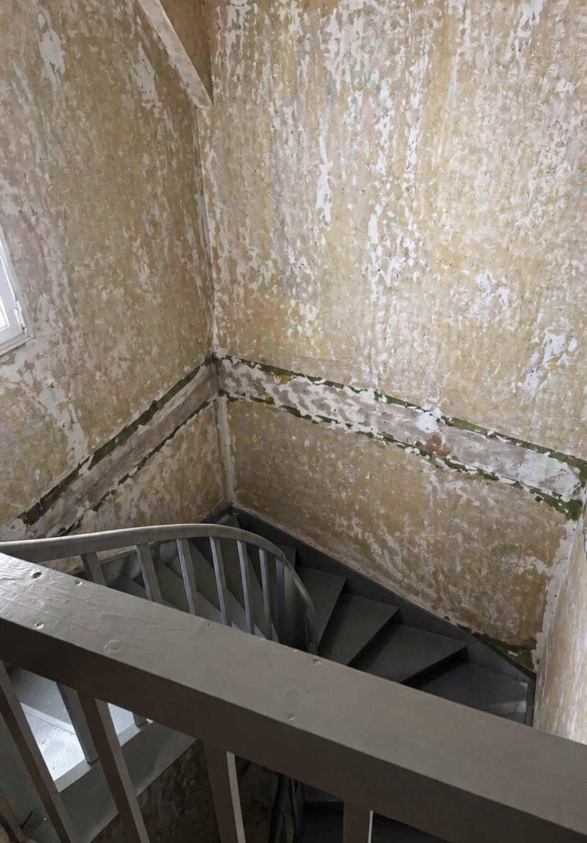Avant — Cage d'escalier — Vichy